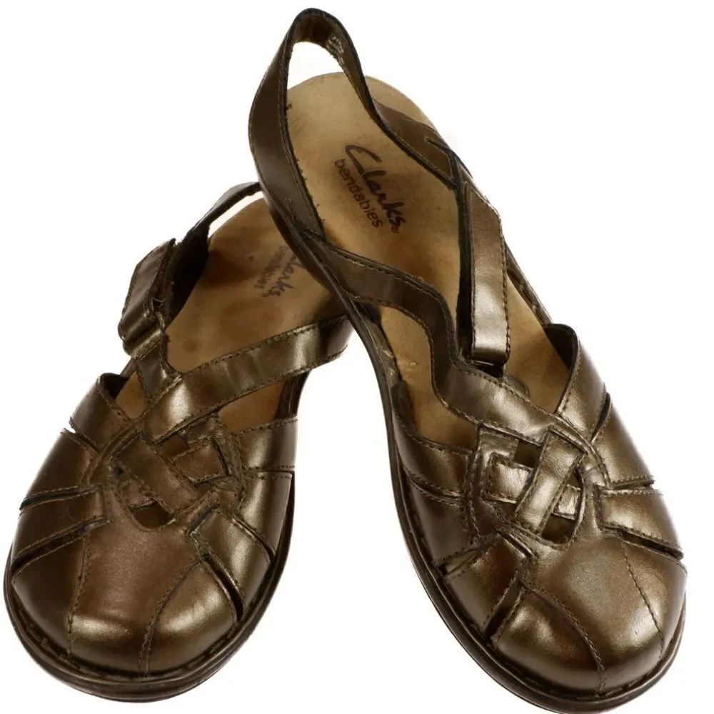 CLARKS BENDABLES WOMEN"S ADJUSTABLE BUCKLE CLOSURE SANDAL